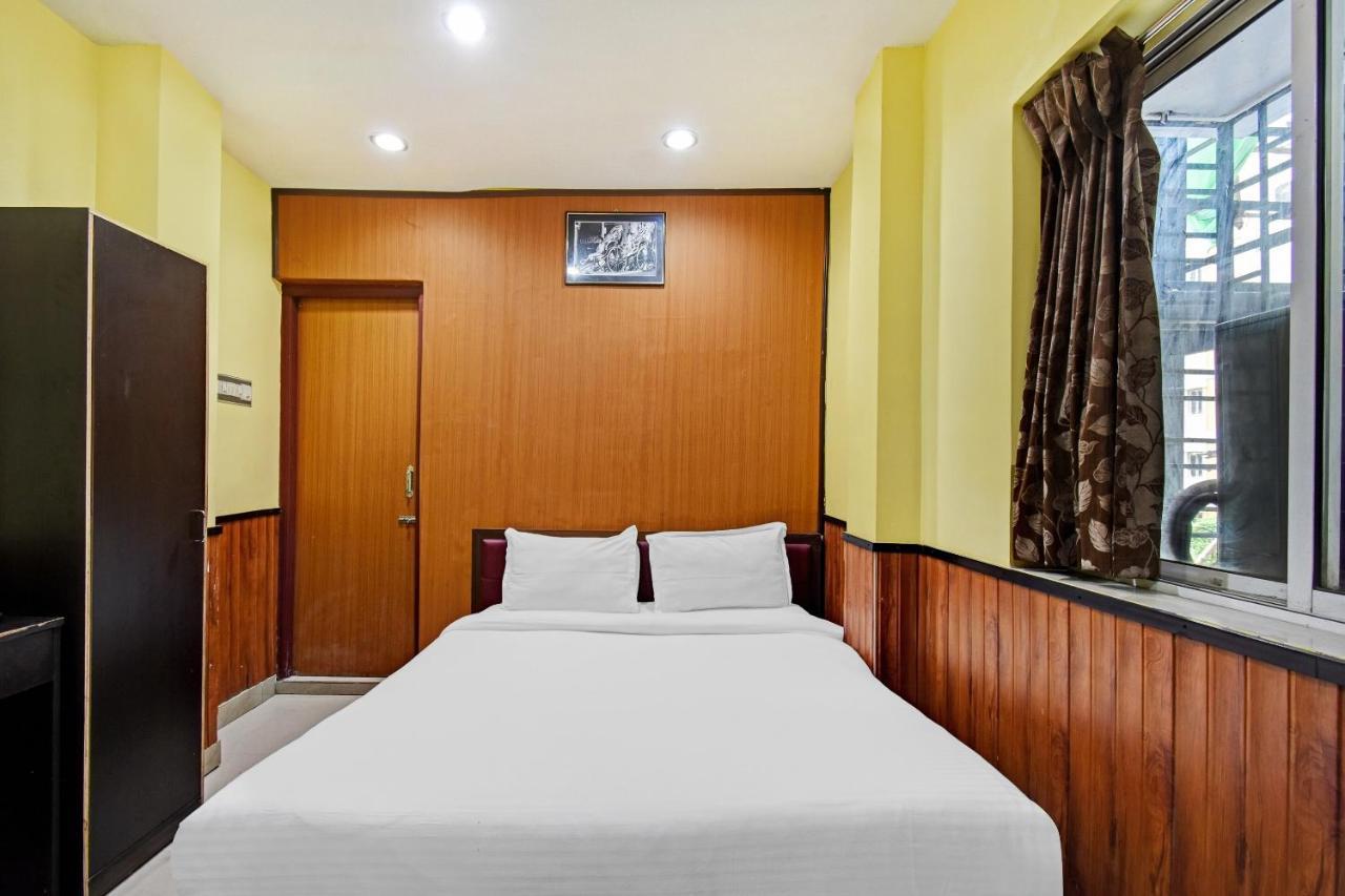 Flagship Hotel Eden Kolkata Exterior photo