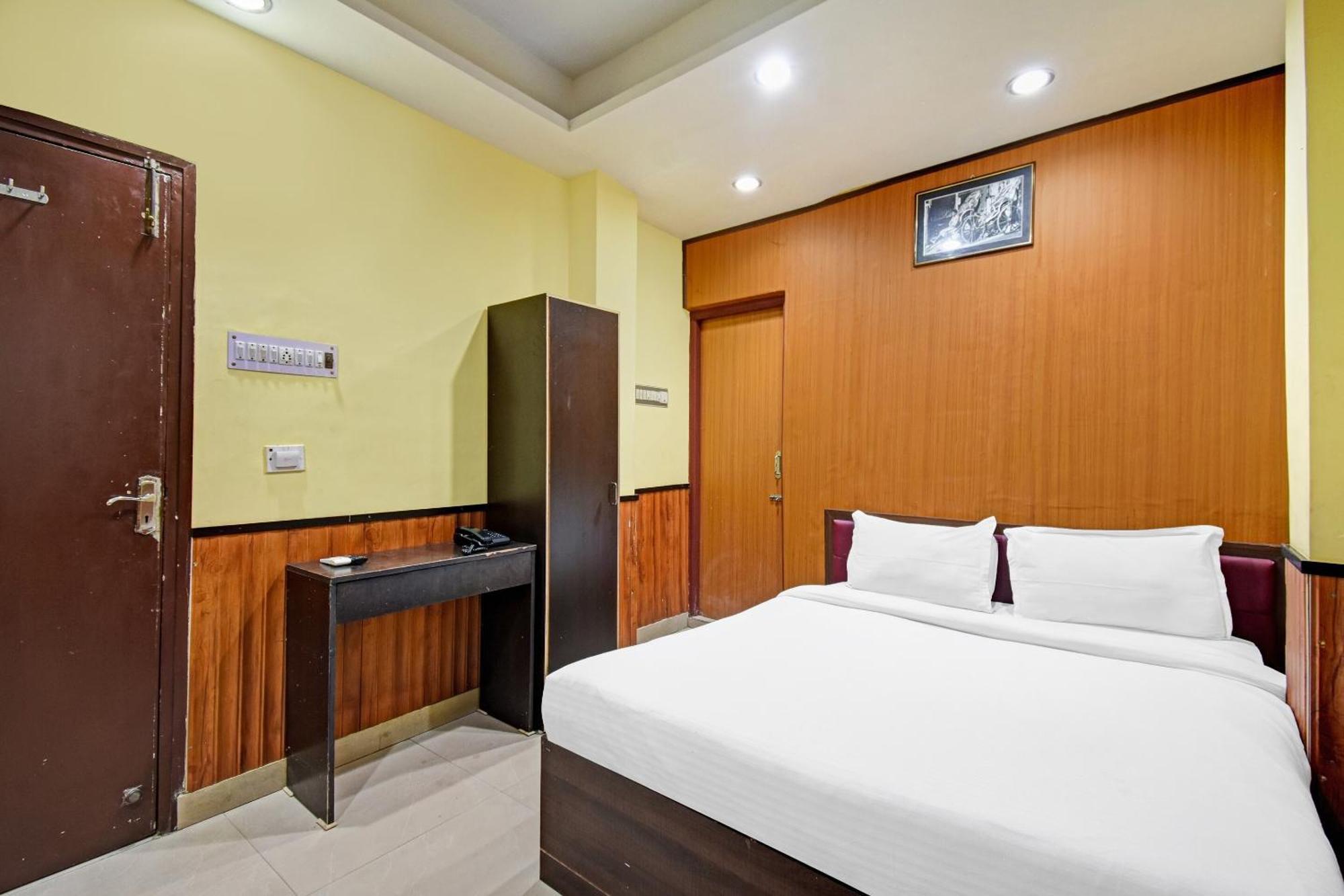 Flagship Hotel Eden Kolkata Exterior photo